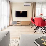 The Boulevard Luxury Apartment 2